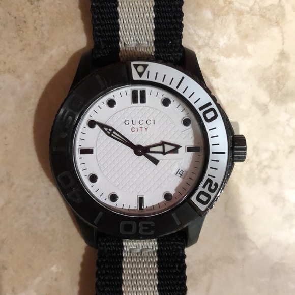 Gucci Watch - Picture 2 of 3